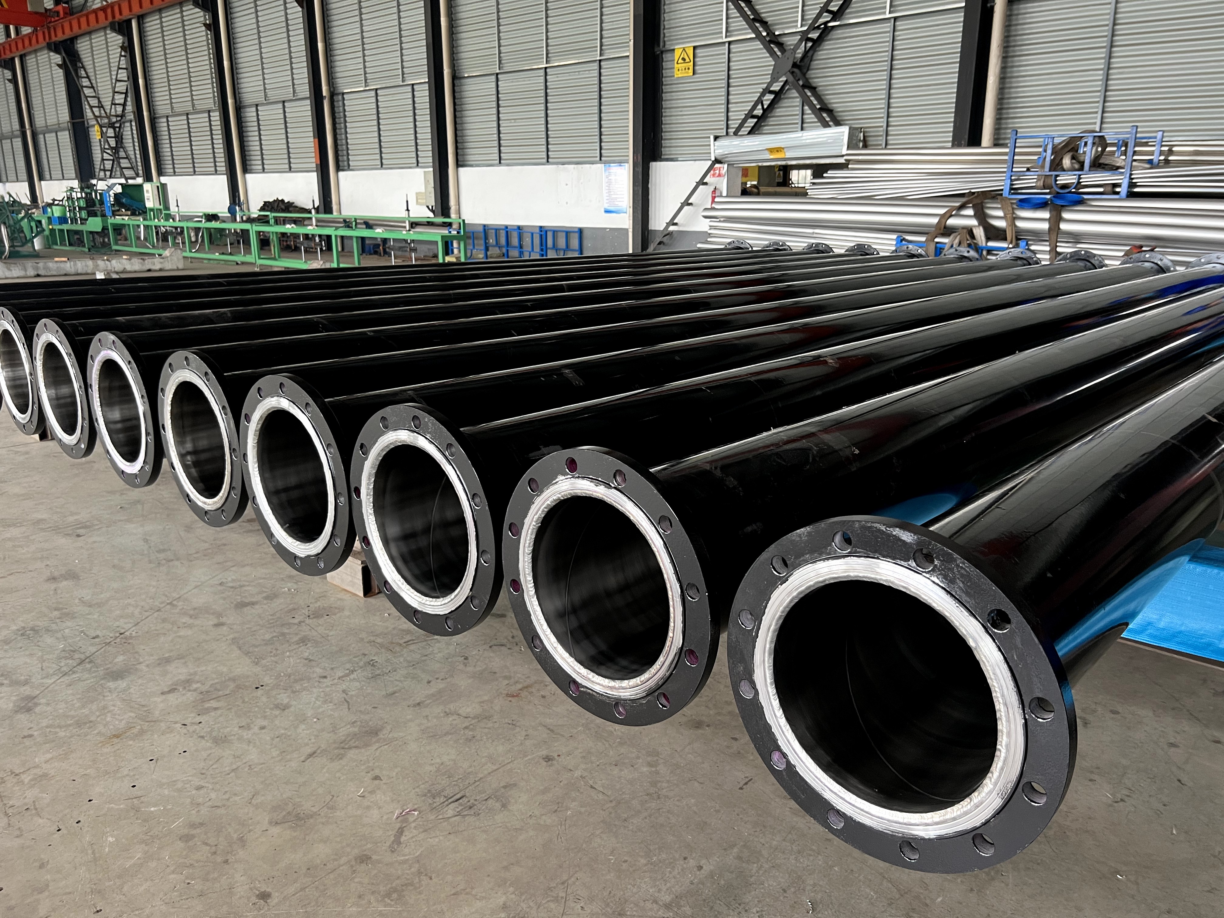 新澎內襯不銹鋼復合管在工業油田上的應用